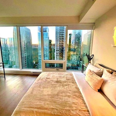 Spectacular Skyline Views - Downtown Montreal - Luxury Condo & Penthouse ภายนอก รูปภาพ
