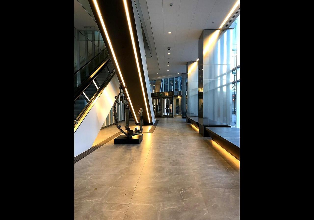 Spectacular Skyline Views - Downtown Montreal - Luxury Condo & Penthouse ภายนอก รูปภาพ